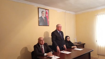 Martın 11 - də Qobustan Rayon İcra Hakimiyyətinin başçısı Adil Məmmədov növbəti səyyar qəbulunu Ərəbşalbaş kənd sakinləri ilə keçirmişdir.