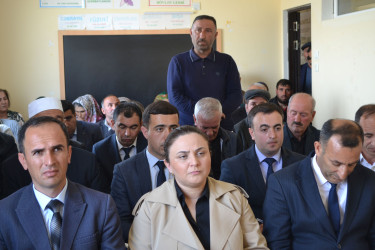  Aprelin 25-də Qobustan Rayon İcra Hakimiyyətinin başçısı Adil Məmmədov növbəti səyyar qəbulunu Şıxzahırlı kənd sakinləri ilə keçirib.