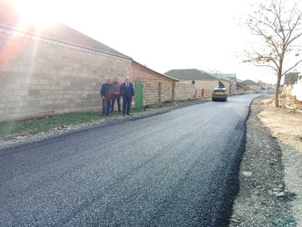 01.12.2025 - ci il tarixdə Qobustan Rayon İcra Hakimiyyətinin başçısı Adil Məmmədov Qobustan şəhərində yeni çəkilmiş daxili yollara baxış keçirmişdir