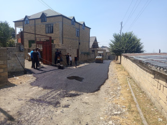 19.08.2026 - ci il tarixdə Qobustan Rayon İcra Hakimiyyətinin başçısı Adil Məmmədov və YAP Qobustan Rayon Təşkilatının sədri Qasım Qasımov Ərəbşalbaş kəndində yeni çəkilmiş daxili yollara baxış keçirmişdir. 